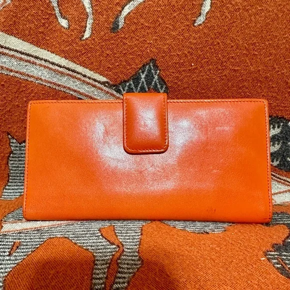 Gucci Orange Leather Wallet - Picture 2 of 11